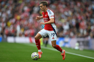 Ả Rập mời gọi, Arsenal có động thái thiết thực với Trossard_695a9e01bdfe2.png