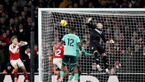 Arsenal 2-1 Wolves: Saka tạo dấu ấn; Hai pha phản lưới nhà quyết định_695a1787cf10c.jpeg