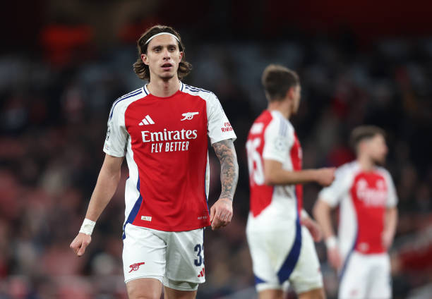 Arsenal chốt giá “khủng” bán Calafiori cho Real Madrid_695a63e08a6de.jpeg