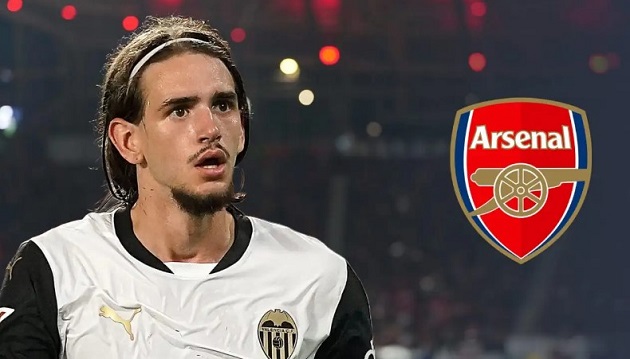 Arsenal đẩy nhanh đàm phán chiêu mộ trung vệ trẻ Yarek Gasiorowski_695a57e2ab24b.jpeg