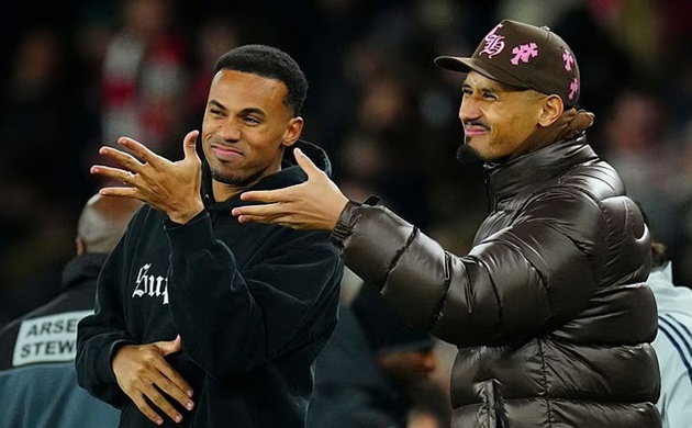 Arsenal: Gabriel Magalhaes nổi nóng khi xem bóng ở sân 6 người_695a17b46bed9.jpeg