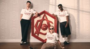 Arsenal ra mắt mẫu áo đấu thứ 3, mang thiết kế hoài cổ_695a39f755d00.jpeg