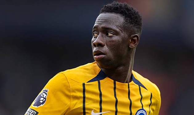 Arsenal sẵn sàng cạnh tranh với MU vì Yankuba Minteh_695a4b65a17cb.jpeg