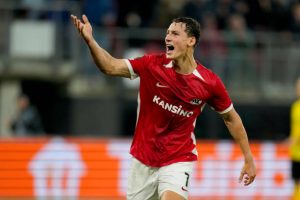 Arsenal tranh Van Bommel với Man City_695a9916e99ac.jpeg