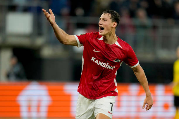 Arsenal tranh Van Bommel với Man City_695a9916e99ac.jpeg