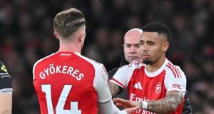 Arsenal và bài toán hàng công: Gyokeres hay Jesus cho ngai vàng?_695a15a354076.jpeg