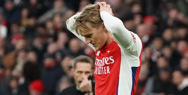 Arsenal và sự hoài nghi: Khi niềm tin bắt đầu lung lay_695a81a8d707c.jpeg