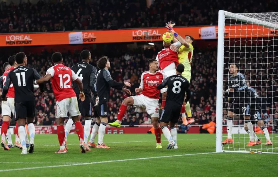 Aston Villa bất bình với bàn mở tỷ số của Arsenal_695a128af3636.jpeg