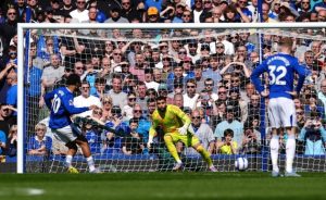 “Bàn thắng đánh thức cả SVĐ Goodison Park”_695a5e8017505.jpeg