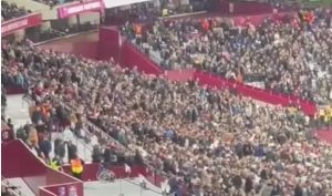 Bị Arsenal ”tra tấn”, fan West Ham bỏ về chỉ sau 34 phút_695a85c91b8aa.jpeg