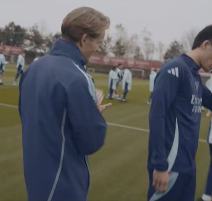 Buổi tập Arsenal: 3 màn tái xuất quan trọng; Nụ cười tỏa nắng của Saka_695a8e4064141.jpeg