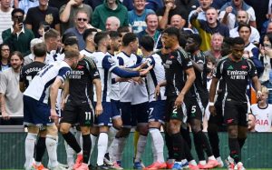 Bứt lên vị trí thứ 2, Arsenal dựng tường thành hạ Tottenham_695a9b78b92df.jpeg