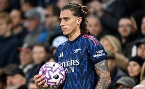 Calafiori khiến hàng tiền vệ Arsenal trở nên biến hóa hơn_695a292b79fcc.jpeg