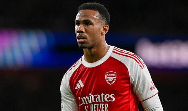 Chấn thương của Gabriel mở ra cơ hội cho Hincapie tại Arsenal?_695a2816d0546.jpeg