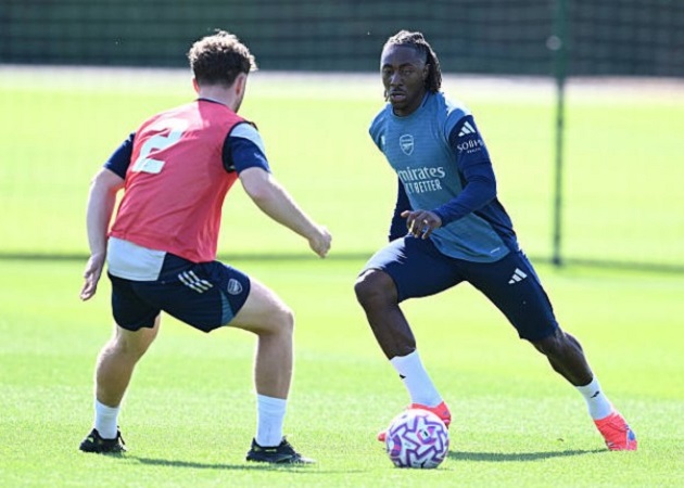 Eze cùng lúc giải quyết hai vấn đề của Saka và Odegaard_695a34c0b1f77.jpeg