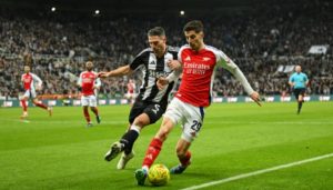 Gary Neville chỉ trích hàng công Arsenal sau thất bại 0-2 trước Newcastle_695a727ca1460.jpeg