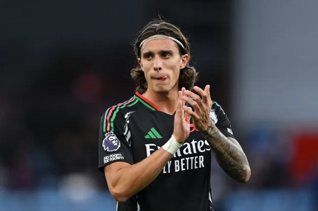 Gary Neville giải thích cách Arteta dùng 3 hậu vệ trái_695aa28bd2de4.jpeg