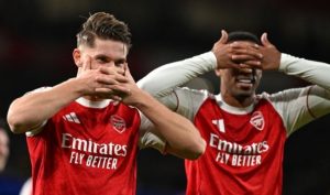 Gyokeres bùng nổ cảm xúc khi nhắc đến số áo 14 của Henry_695a28aec864c.jpeg