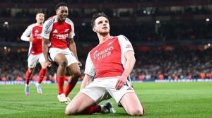 Jamie Carragher vinh danh 2 cầu thủ Arsenal trong đội hình tiêu biểu_695a4e933bbd9.jpeg