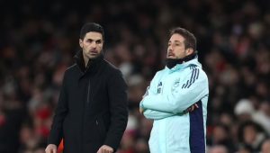 Jamie Redknapp mỉa mai hệ thống phòng ngự của Arsenal_695a7c296060b.jpeg