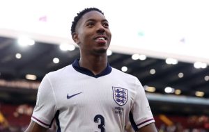 Lewis-Skelly trở về Arsenal sớm hơn dự kiến_695a32102ec48.jpeg