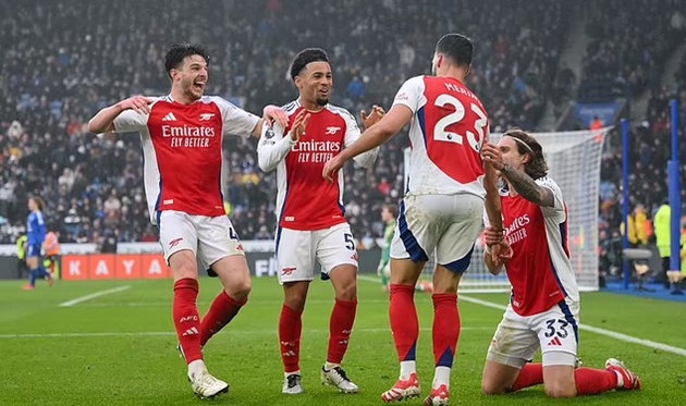 Liverpool vượt khó, nhưng Neville tin Arsenal vẫn có cơ hội_695a6e8129ec1.jpeg