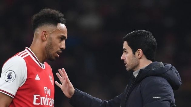 Mikel Arteta túm áo cựu sao Arsenal, hét lên: ‘Cậu phản bội tôi’ trước cuộc chia tay đầy cay đắng_695a8a29b6203.jpeg