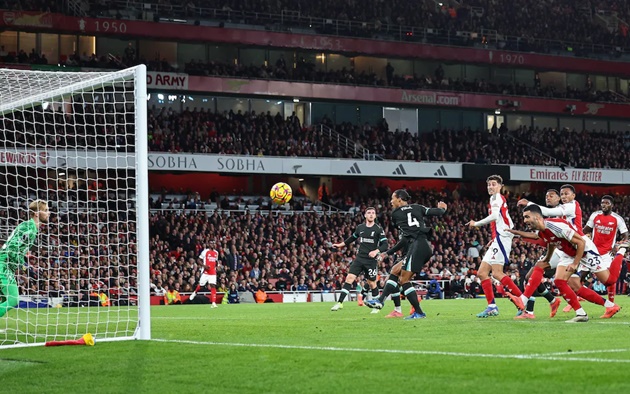 Mổ xẻ thứ vũ khí giúp Arsenal ghi bàn trước Liverpool_695a8f9e41690.jpeg