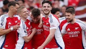 Neville chỉ rõ nguyên nhân khiến Arsenal tụt lại phía sau Liverpool_695a5c2988c95.jpeg