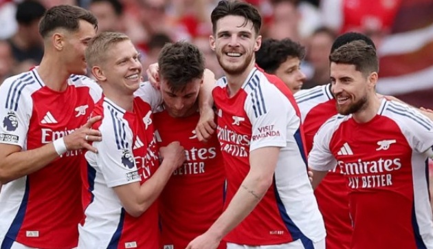 Neville chỉ rõ nguyên nhân khiến Arsenal tụt lại phía sau Liverpool_695a5c2988c95.jpeg