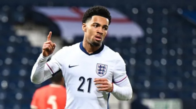 Ngọc quý Arsenal gây ấn tượng mạnh, được so sánh với Noni Madueke_695a623fcb760.jpeg