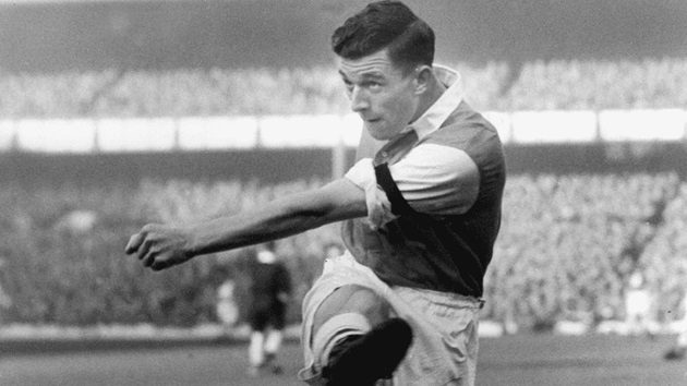 Người ghi hơn 100 bàn cho cả Arsenal và Man Utd_695a384d34a7b.jpeg