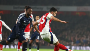 NHM Arsenal bực dọc vì dòng tweet của Ngoại hạng Anh_695a780e7debd.png