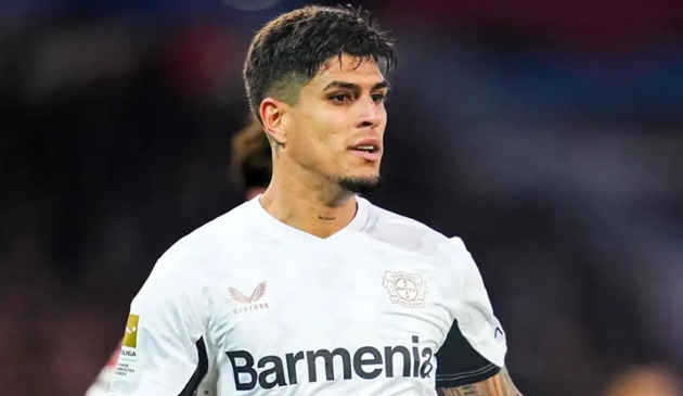 NÓNG! Arsenal chốt xong điều khoản với Hincapie, Kiwior sắp ra đi_695a3507ca61b.jpeg