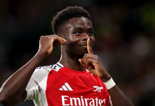 NÓNG! Saka tái xuất trong màu áo Arsenal_695a609cdde27.jpeg