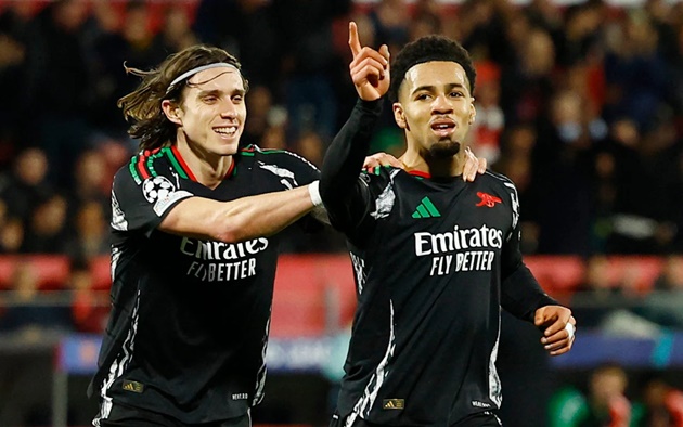 Nwaneri làm Sterling phải xấu hổ_695a74b40a6e1.jpeg