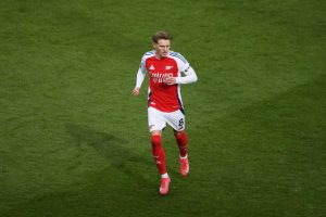 Odegaard chính thức đi vào lịch sử Arsenal_695a642e8732e.jpeg