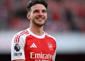 Peter Crouch chọn Declan Rice là cầu thủ nổi bật nhất Arsenal 2024/25_695a4d52568e3.jpeg