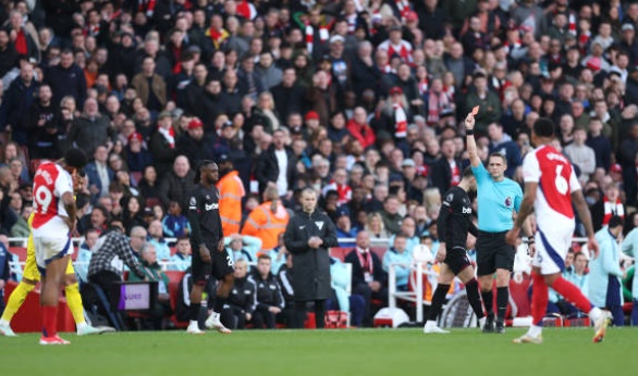 Premier League lên tiếng về tấm thẻ đỏ của sao Arsenal_695a6cb519ff9.jpeg