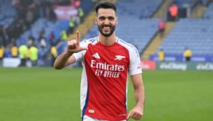 Quên mua quà Valentine cho vợ, Mikel Merino bù đắp bằng cú đúp_695a6ec614e81.jpeg