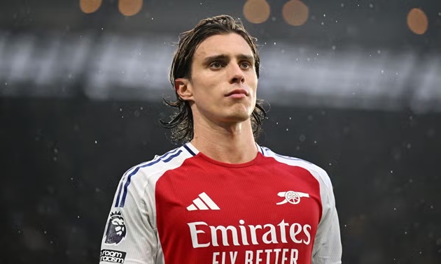 Sai lầm chuyển nhượng đẩy Arsenal vào thế khó ở Premier League_695a8a225e61b.jpeg