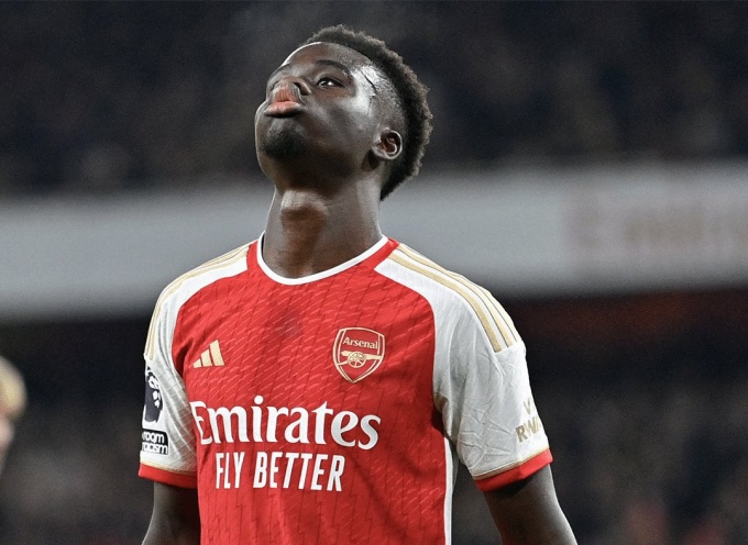 Saka tức tối: ‘Rice chỉ chạm nhẹ và bị đuổi’_695a9f941aeea.jpeg