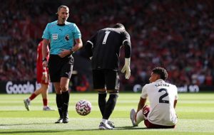 Saliba rời sân ngay những phút đầu_695a33d26b1e8.jpeg