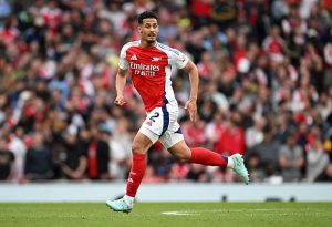 Saliba và bài học từ Alexander-Arnold: Arsenal phải hành động sớm_695a5557316da.jpeg