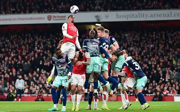 Soi trận Arsenal vs Brentford: Xây chắc ngôi đầu_695a1b47cd916.jpeg