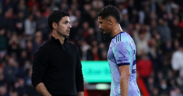 Tại sao Arteta hét vào mặt Calafiori trong ngày Saliba bị đuổi?_695a925f93046.jpeg