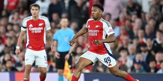 Thần đồng Arsenal lập 2 kỷ lục ở Champions League_695a572fce626.jpeg