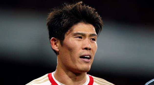 Tomiyasu chấm dứt hợp đồng sớm với Arsenal vì chấn thương kéo dài_695a422a42b67.jpeg