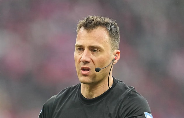 Trọng tài trận PSG vs Arsenal từng bị treo còi 6 tháng vì dàn xếp tỷ số_695a546f165c5.jpeg