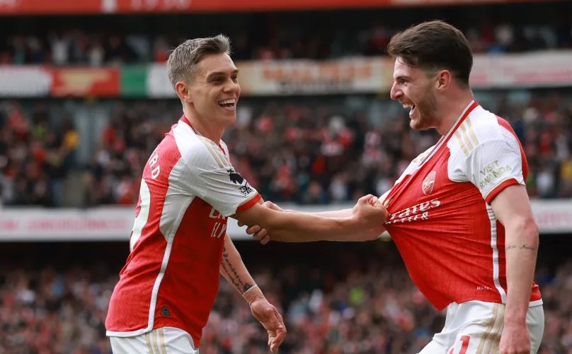 Trossard: “Ai cũng muốn đá chính”_695aa2f2c33d9.jpeg